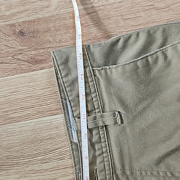 Volcom Shorts - Picture 2 of 8